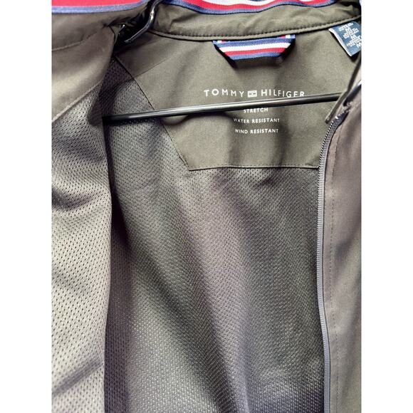 NWT Tommy Hilfiger Men's Lightwieght Jacket. Color Black Size Medium - Picture 7 of 11
